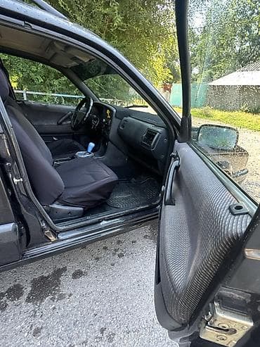 Транспорт: Volkswagen Passat Variant: 1992 г., 1.8 л, Механика, Бензин, Универсал — 6