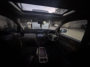 аренда toyota ipsum: Toyota Ipsum: 2002 г., 2.4 л, Автомат, Бензин, Минивэн — 2