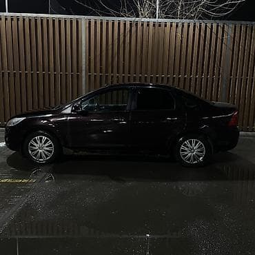зад: Ford Focus: 2010 г., 1.6 л, Автомат, Газ, Седан — 1