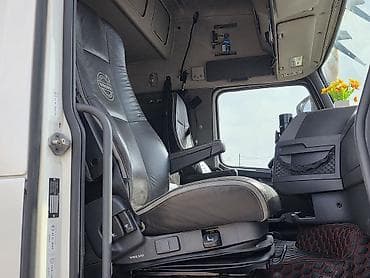 hundai gets: Тягач, Volvo, Тентованный — 4