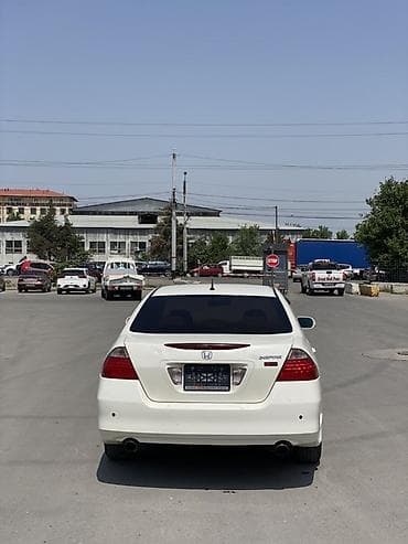 camry 2010: Honda Inspire: 2006 г., Седан — 5