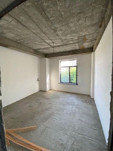 продаю дом под бизнес бишкеке: Срочно продается 3 этажное Коммерческое помещение / 📍 Ул. Фрунзе — — 4