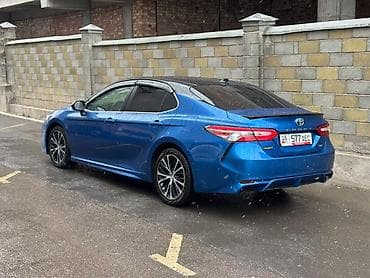 bmw c7: Toyota Camry: 2019 г., 2.5 л, Автомат, Бензин, Седан — 3