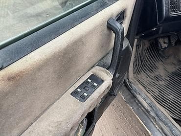Унаа сатуу: Audi 100: 1983 г., 2.2 л, Кол менен иштөөчү, Бензин, Седан — 4