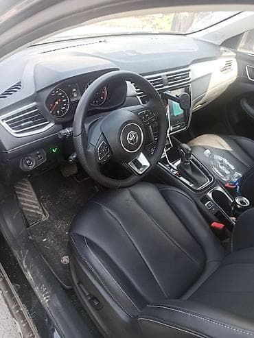 wuling mini ev: MG : 2024 г., Автомат, Седан — 3