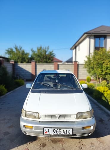 срочно продам авто в связи с переездом: Срочно! Продаю Хюндай сантамо есть мелкие вложения, за вложения будет — 1