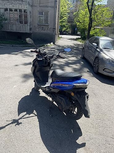 скутр макси: Продаю скутер макси в хорошем состоянии 150 кубов тяга бомба торг есть — 7