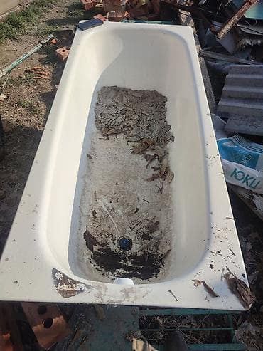 Ванна чугунная прямоугольная, без экрана. - Материал: чугун с