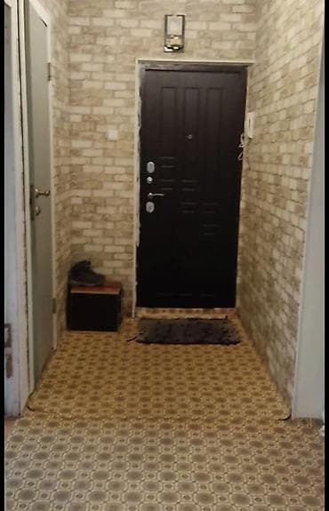 Батирлер: 3 бөлмө, Кыймылсыз мүлк агенттиги, Чогуу жашоосу жок, Толугу менен эмереги бар, Жарым -жартылай эмереги бар — 6