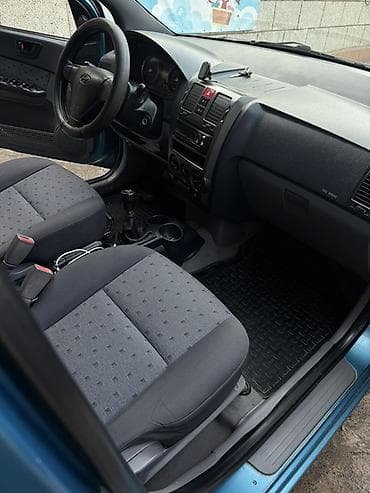 kia tucson: Hyundai Getz: 2002 г., Механика, Бензин, Хэтчбэк — 6