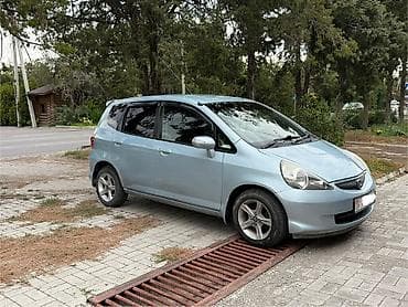 авариный фит: Honda Fit: 2005 г., 1.3 л, Вариатор, Бензин — 2