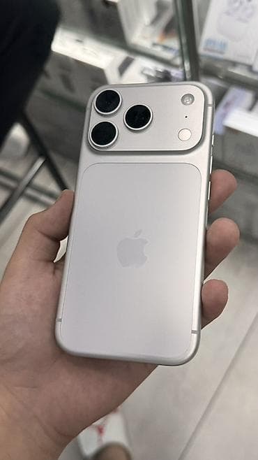 крутые номера: IPhone 17 Pro, Б/у, 256 ГБ, Серебристый, Зарядное устройство, Защитное стекло, Чехол, 100 % — 1