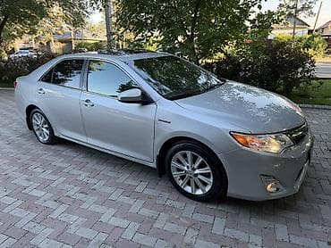 Унаа сатуу: Toyota Camry: 2013 г., 2.5 л, Вариатор, Гибрид, Седан — 2