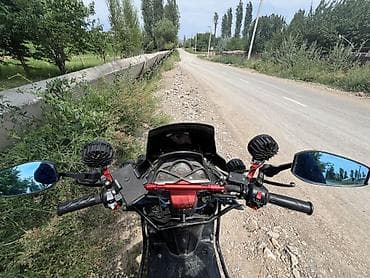 мотороллер гибрид: Скутер/макси-скутер 150–200 см³ (ориентировочно), черно‑красный, с — 4