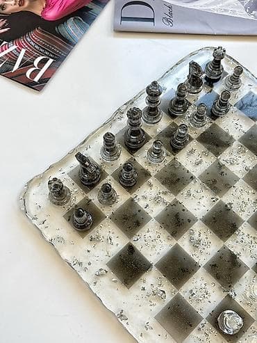 для льда: Декоративные шахматы из прозрачной смолы - Авторский шахматный набор — 1