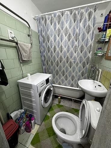 первомая: 1 комната, 30 м², 1 этаж — 4