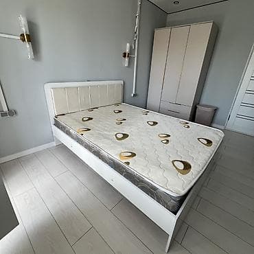 царга: Двуспальная кровать, С матрасом, длина - 200 см — 1