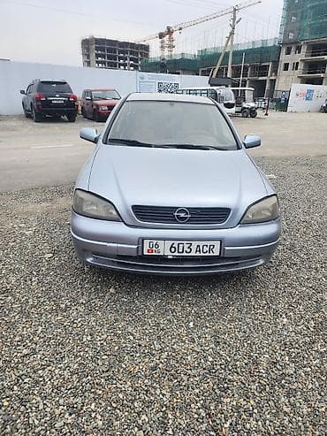 toyota echo: Opel Astra: 2004 г., Седан — 1