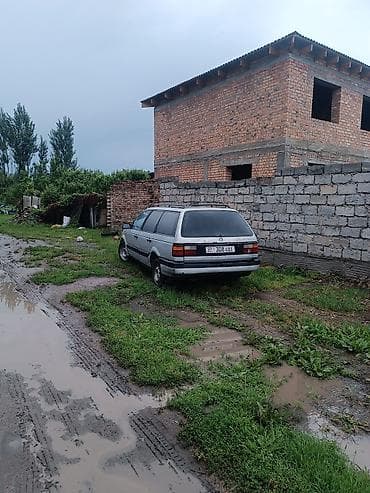 Volkswagen Passat: 1993 г., 1.8 л, Механика, Бензин, Универсал