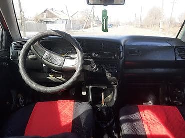 mers w211: Volkswagen Golf: 1992 г., 1.6 л, Механика, Бензин, Хэтчбэк — 7