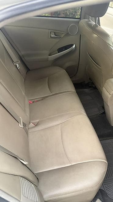 honda fit: Toyota Prius: 2012 г., Гибрид, Хэтчбэк — 10