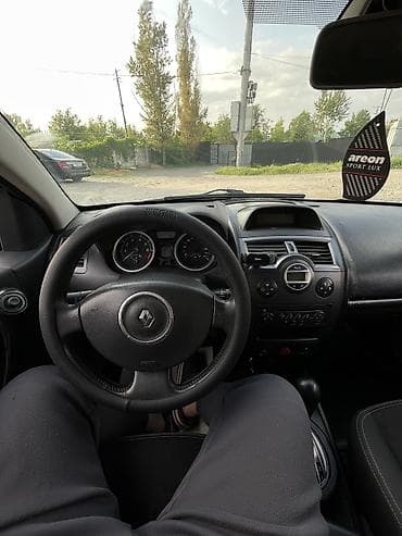 2008: Renault Megane: 2008 г., 1.6 л, Автомат, Бензин, Седан — 5