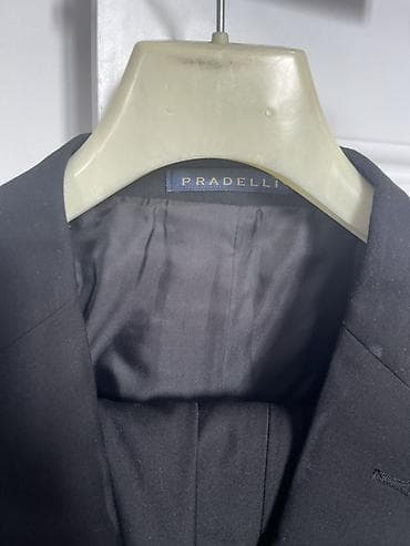 черный плащ: Мужская верхняя одежда и пиджаки (несколько моделей): 1) Светлая — 3