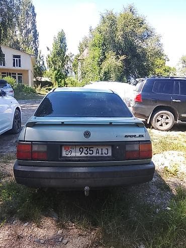 Унаа: Volkswagen Passat: 1992 г., 0.2 - engine capacity л, Кол менен иштөөчү, Бензин, Седан — 1
