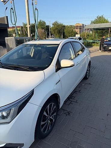 королев: Toyota Corolla: 2018 г., Гибрид, Седан — 2