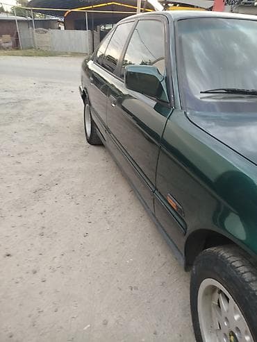 Транспорт: BMW 5 series: 1990 г., Седан — 2