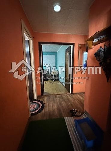old бишкек: 4 комнаты, 65 м², 2 этаж — 9