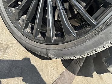 летний резина: Резина от BMW X 5 состояние новые одно колесо шишкой переднее правое — 2