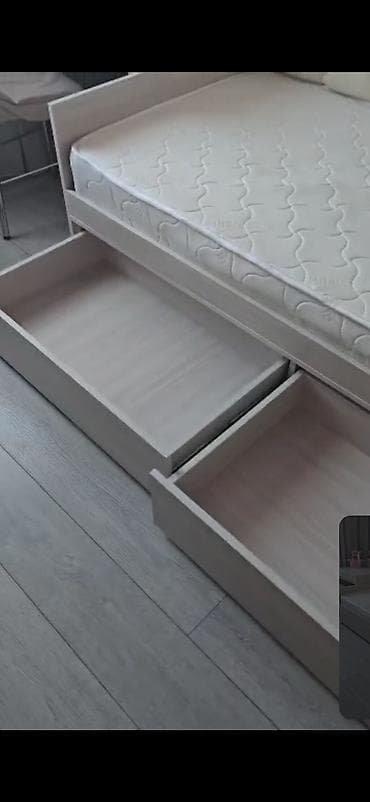 bunk bed: Односпальная кровать, Б/у, С мягкой обивкой, длина - 120 см — 3