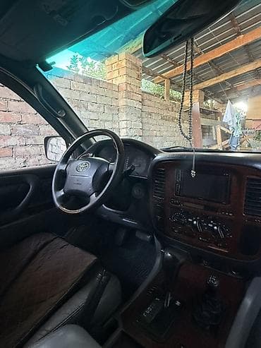 Toyota Land Cruiser: 2001 г., 4.7 л, Автомат, Газ, Внедорожник — 3
