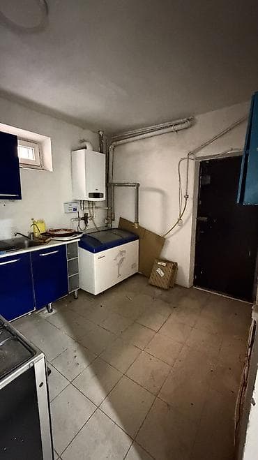 Дома: 📍 Локация: г. Бишкек, ул. Ахунбаева 255 (пересечение с ул — 7