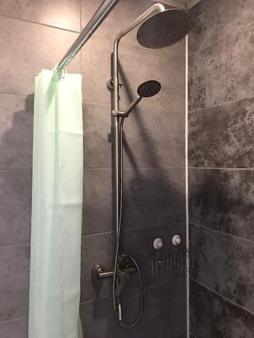 продаю квартиру в аламедин 1: Дом/гостевой дом. Планировка и комнаты: - 4 отдельных номера. Санузлы — 4