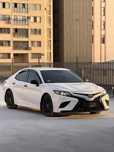 Toyota Camry: 2020 г., 2.5 л, Автомат, Бензин, Седан — 1