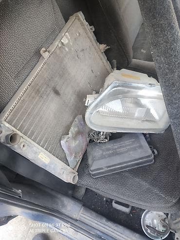 старые вещи: Кузов и запчасти ВАЗ (синий, 5‑дверный хэтчбек) на разбор. В наличии — 2