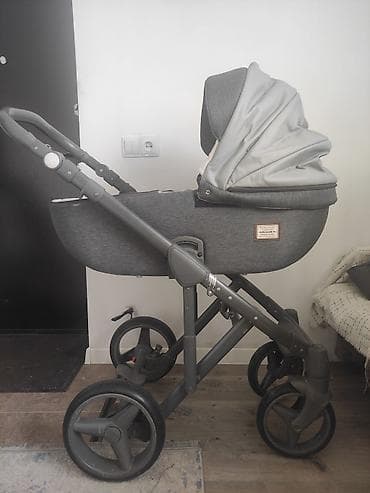 Детские электрокары: Коляска, цвет - Серебристый, Б/у — 1