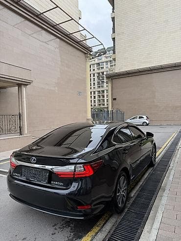 гибрид срочно: Lexus ES: 2017 г., 2.5 л, Вариатор, Гибрид, Седан — 4