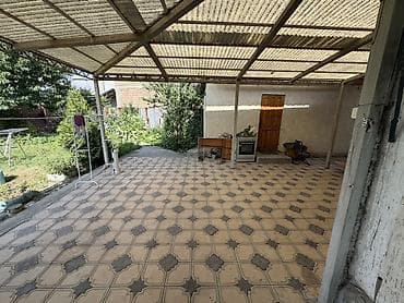 Дома: Участок с домом и большой крытой террасой - Зеленый участок с садом — 2
