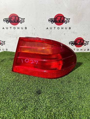 Автохимия: Задний правый стоп-сигнал Mercedes-Benz 1997 г. — 1