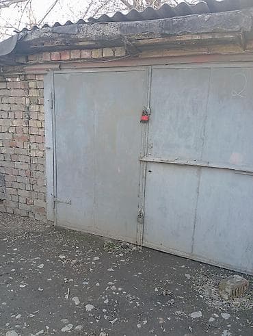 Продаю гараж: 18 м², Кирпичный | Смотровая яма, Охрана, Подвал, погреб — 1