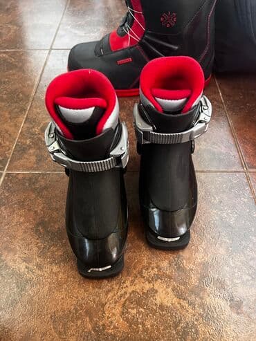 футбольные бутсы predator: Продам лыжные ботинки. На ребенка примерно 3-5 лет. Новые. (Не подошли — 1