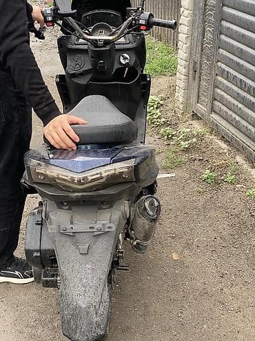 водной скутер: Макси-скутер Yamaha, 175 куб. см, Бензин — 4
