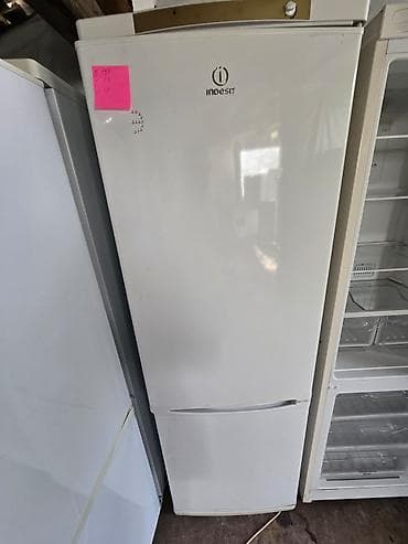 Холодильник Indesit, двухкамерный, с нижней морозильной камерой