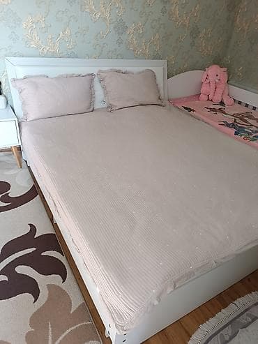 single bed: Продаю очень красивую белоснежную кровать двухспальнюю,размер — 2