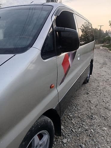 Hyundai Starex: 2000 г., 2.6 л, Кол менен иштөөчү, Дизель, Вэн/Минивэн — 5