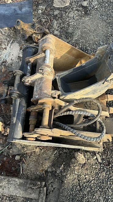 bmw cs: Экскаватор, Hyundai, 2013 г., Колесный — 4