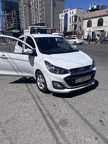 Chevrolet Spark: 2019 г., 1 л, Автомат, Бензин, Хэтчбэк